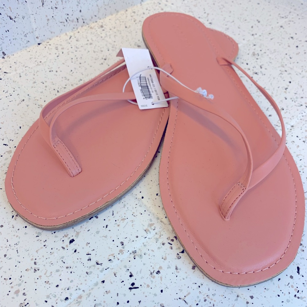 Pink sandals/ flip flops - size 10